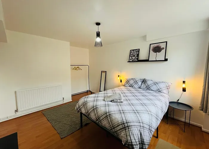 Han 2 - Private Double Room In 4 Bed Flat